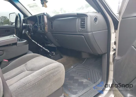 2004 Chevrolet Silverado 2500Hd Ls z USA, uszkodzony, nr VIN 1GCHK29114E215156